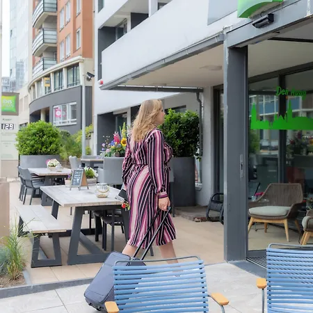 Hotel Ibis Styles Scheveningen 3*